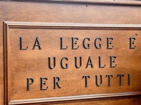 Camorra Condanne Per Oltre Anni Ai Clan Di Pianura Corriere It