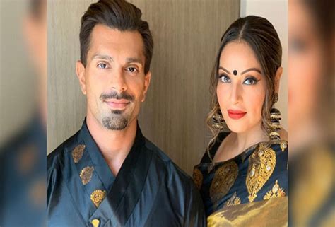 Bipasha Basu Wishes Husband Karan Singh Grover With A Cute Post On 8th