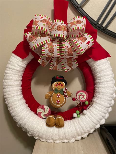 Gingerbread Man Wreath Christmas Wreaths Diy Christmas Yarn Wreaths