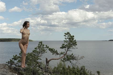 Roza A Girl On The Rock Stunning Girl On The Rock Roza A High 0111 Porn Pic