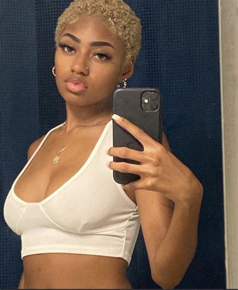 Pin By C Cali💗 On Bald Baddies‍‍ Short Dyed Hair Buzzed Hair Women