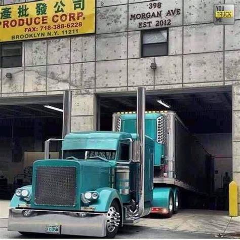 Semitrckn Peterbilt Custom With Matching Reefer