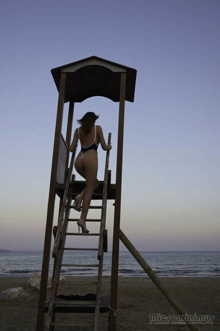 Bikini Model Wiesi AI Enhanced Heels On Beach 020 Topaz Enhance 2 8x Porn Pic