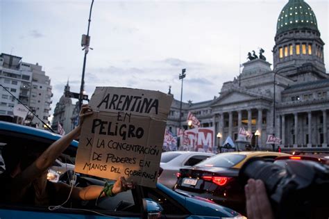 Así Celebró La Población La Caída De La Ley Ómnibus