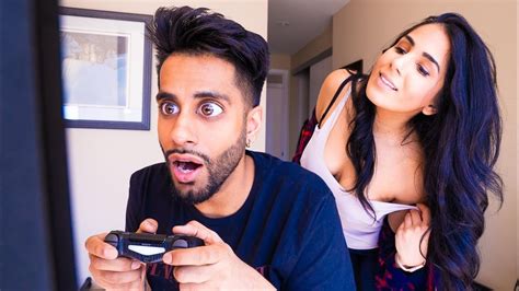 A New Dating App For Gamers Who Want To Have A Dating With Hot Girls