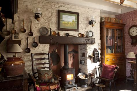 Real Home A Traditional Welsh Cottage Gets A Vintage Transformation