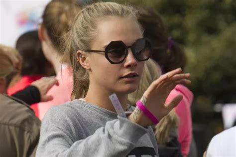 Cara Delevingne Poses For W Magazine And Reveals She Walked Naked To