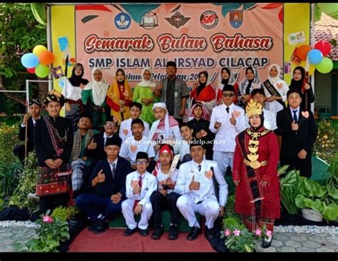 Siswa SMP Islam Al Irsyad Cilacap Berlomba Dalam Cosplay Pahlawan