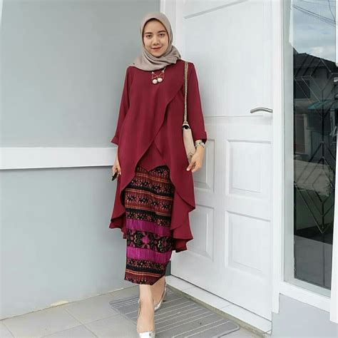 Hanung Tunik Maroon Bahan Wolfice Fit L Harga Rb Outfit Kondangan