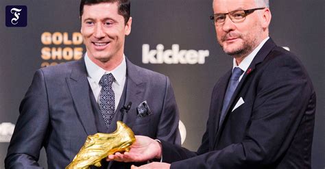 Fc Bayern M Nchen Robert Lewandowski Erh Lt Goldenen Schuh