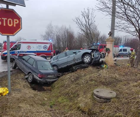 Wypadek Pod Kielcami Dwie Osoby W Szpitalu Kielce Eska Pl