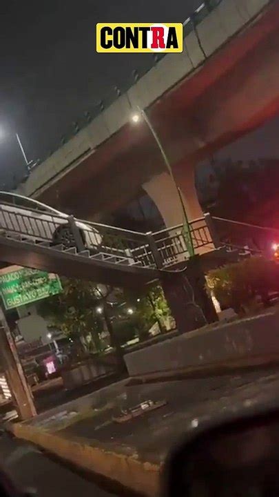 Automovilista Intenta Cruzar Perif Rico Norte Por Puente Peatonal