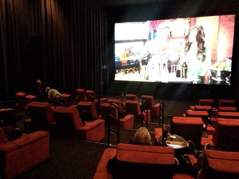 Los Angeles Theatres: iPic Pasadena