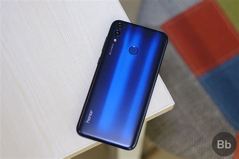 Honor 8C Review: Good Looks Can't Make up for Bad Cameras | Beebom