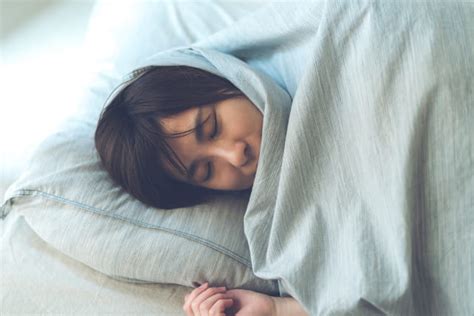 眠れない夜に試して グッスリ眠れる12つの入眠方法 アオハル