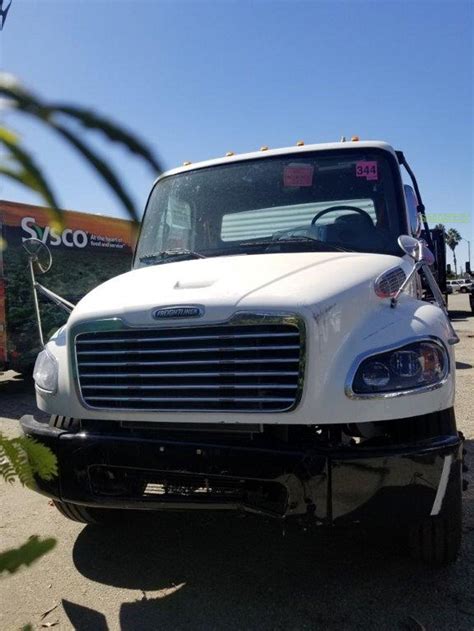 Freightliner M2 106 Conventional Cab Chassis 2022 Salvex