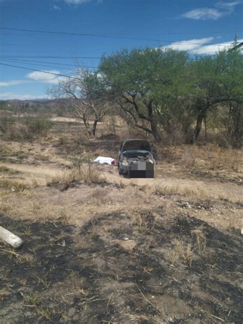 Volcadura de un automóvil en Aguascalientes dejó 1 mujer muerta y 2