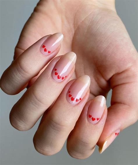 Cute Valentines Day Nails You Ll Want To Wear Glitter Red Red Lip Nude Nails Fab