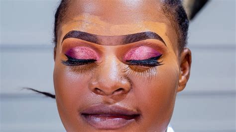 Jinsi Ya Kupaka Eyeshadow Na Glitter JIFUNZE MAKEUP HATUA KWA HATUA