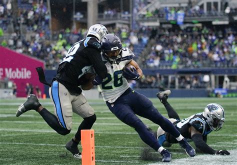 Seahawks have dangerous 1-2 punch at running back | HeraldNet.com