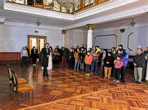 Visitantes Conocieron La Historia Del Club Social Y Los Misterios De