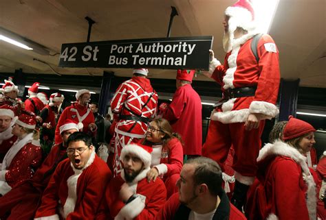 Nyc Santacon Returns This Weekend Everything You Need To Know