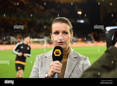 Broadcaster Lynsey Hooper at Molineux Stadium 04/01/2020 Stock Photo ...