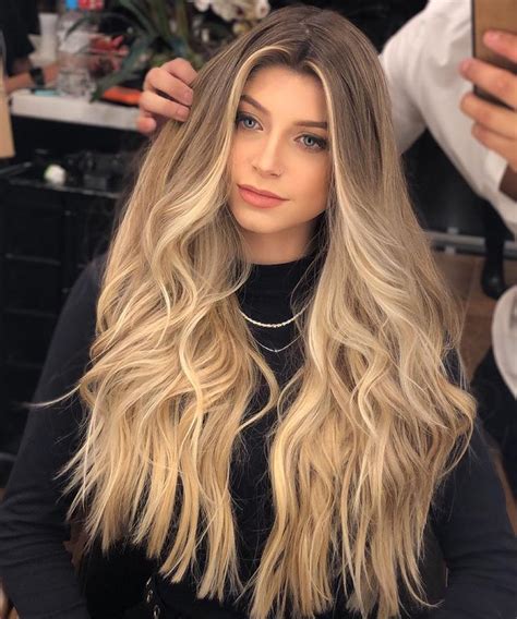 Pin By 🦋 𝓙𝓮𝓼𝓼𝓲𝓬𝓪 🦋 On нαιя ѕтуℓєѕ ¢υтѕ And ¢σℓσяѕ Hair Styles Hair Highlights Hair Color