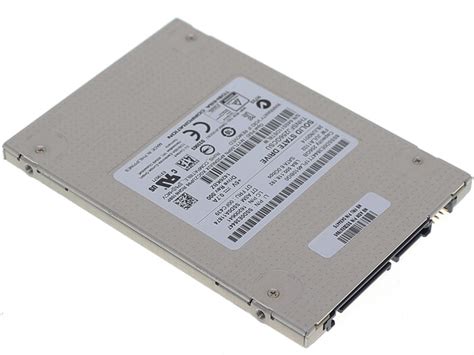 Toshiba 256GB SSD SATA - THNSFJ256GCSU | notebookgalerie