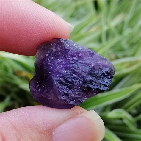 Amethyst อะเมทิส น้ำหนัก 3020 กะรัต พลอยก้อนแท้ ธรรมชาติ พลอยแท้ หิน