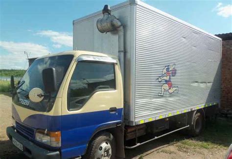 Исузу Эльф (Isuzu Elf)