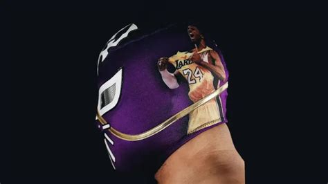 Cinta de Oro rinde tributo a Kobe Bryant con una máscara TUDN Más