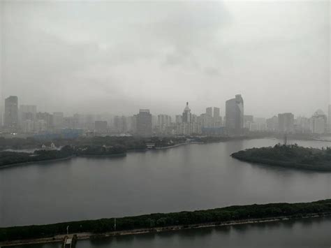 今日谷雨，雨҈雨҈雨҈雨҈！“一键天黑”何时结束啊？冷空气即将抵厦，时间就在｜《最美国乐》：用民乐奏响“谷雨” 腾讯新闻