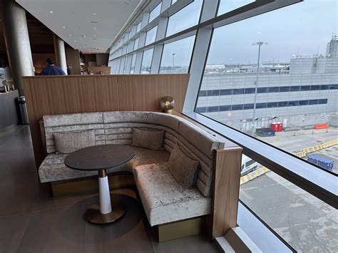 American Airlines British Airways Soho Lounge New York JFK T8