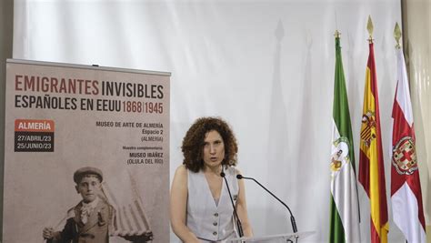 Imágenes de la exposición Emigrantes Invisibles Españoles en EEUU