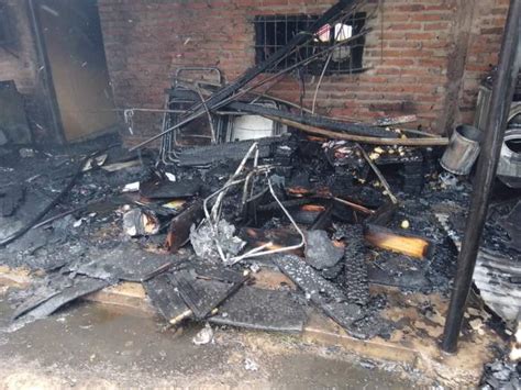 Corrientes Una Familia Perdi Todo Tras Un Voraz Incendio En Su Casa