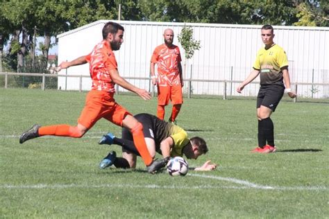 Marche Trop Haute Pour Les Footballeurs Espinasse Vozelle 03110