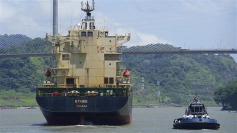 En Raison De La S Cheresse Le Passage Des Bateaux Est Limit Dans Le