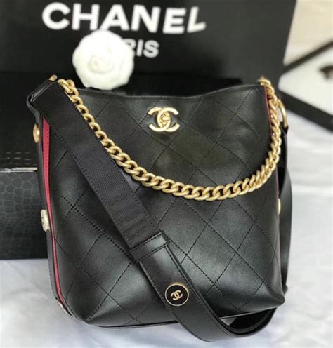 Bolsa Chanel Preta Alça Dourada Original Nova R 3 398 90 em