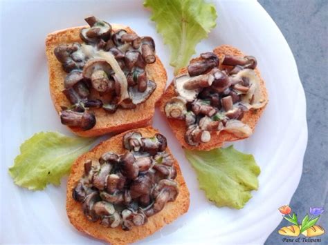 Chiodini Con Crema Speziata Di Formaggi Pane Tulipani