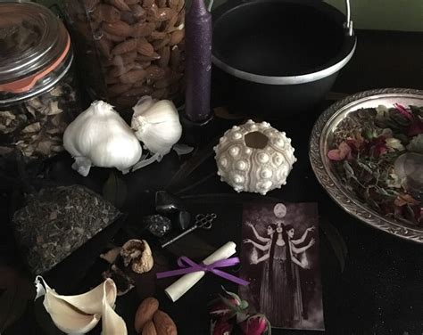 Mini Hecate Altar/meditation Kit - Etsy