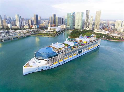 World’s Largest Cruise Ship Arrives in Miami for the First Time Ahead ...