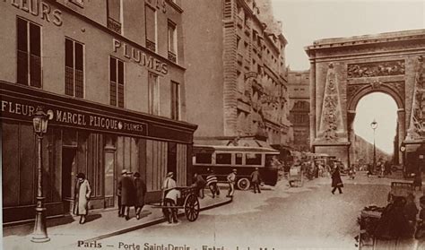 Rue Saint Denis Left In Paris