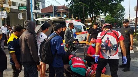 Rem Blong Grand Livina Tabrak Motor Dan Mobil Di Kota Malang