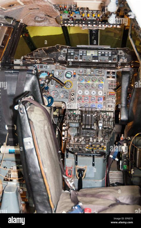 Cockpit of British Aircraft Corporation, Concorde, G-AXDN Stock Photo ...