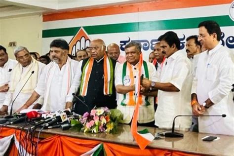 Former Karnataka Cm Jagadish Shettar Joins Congress