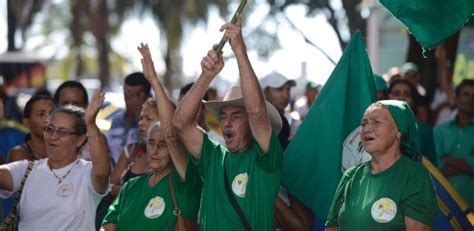 Camponeses acampam e protestam no Ministério do Desenvolvimento Agrário