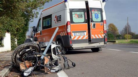 Perde Il Controllo Della Moto E Si Schianta Grave 47enne Forlivese