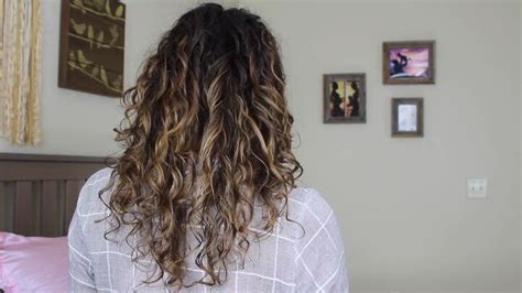 Easy Diffusing Technique How To Diffuse Wavy Hair Upstyle