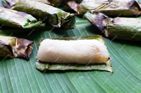 Premium Photo Grilled Sticky Rice In Banana Leaves With Banana Filling